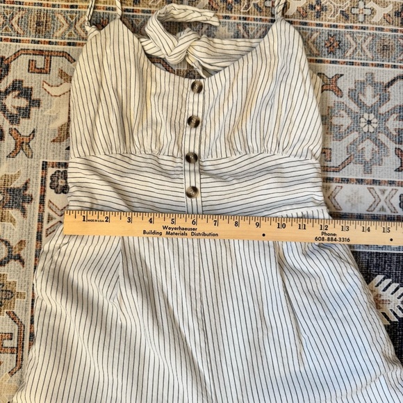 Lulus Women’s Coastal Air White Striped Tie-Back Culotte Jumpsuit Size Medium - Picture 13 of 16
